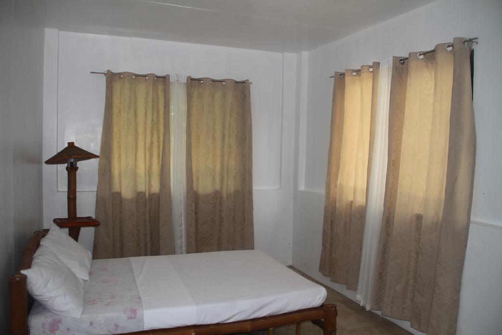 Rama International Beach Resort Botolan Quarto foto